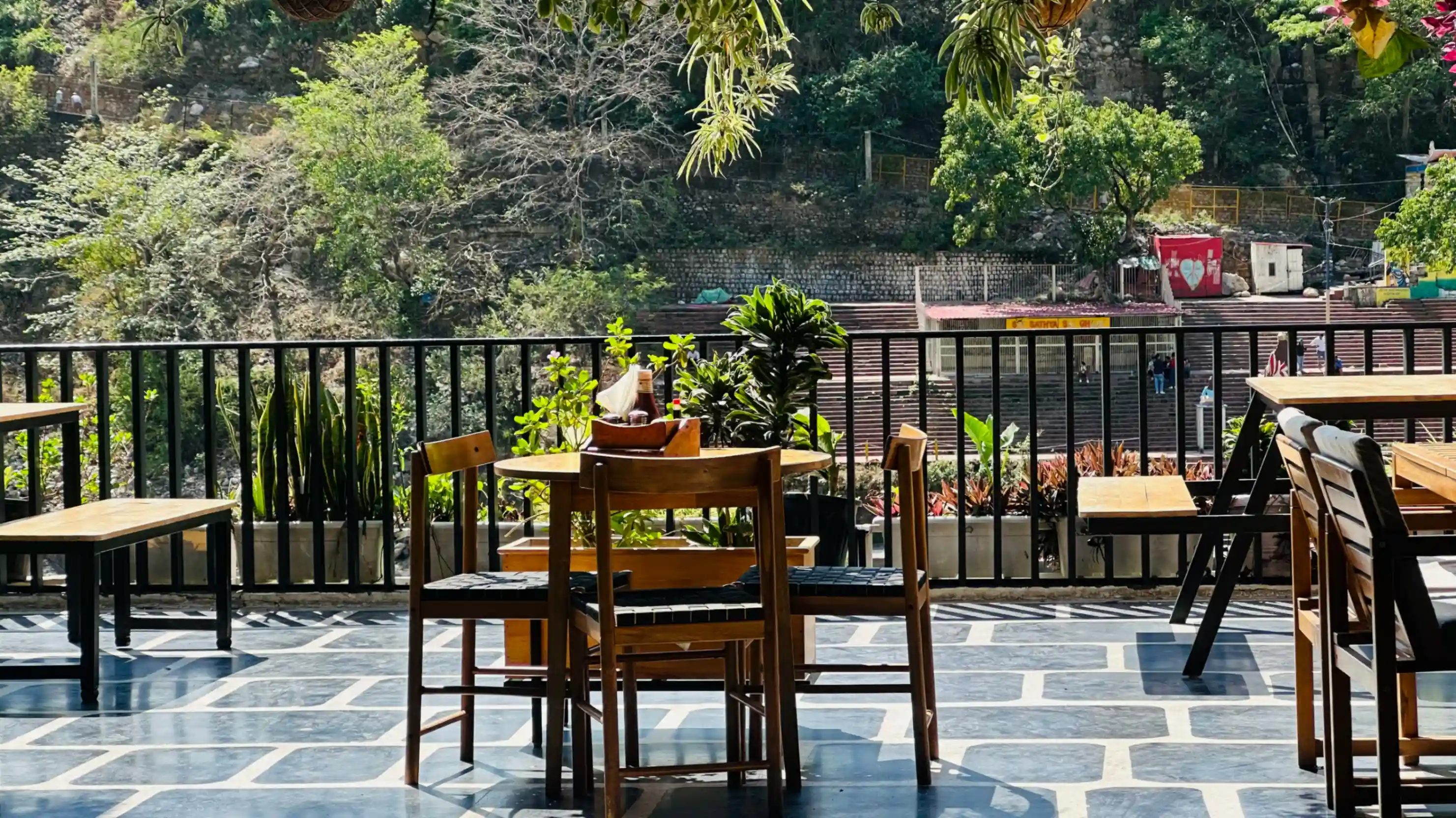 square table sitting